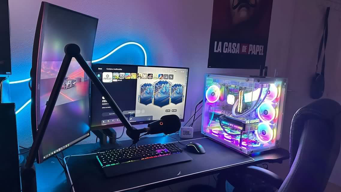 PC Gamer Rainbow Snow - RTX 4070 sur