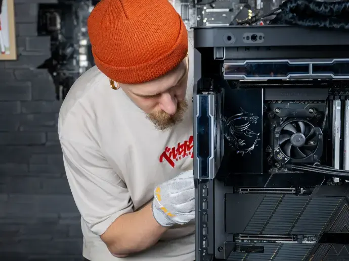 Montage PC gamer avec installation de composants dans un boîtier, assemblage d’un ordinateur gaming performant étape par étape