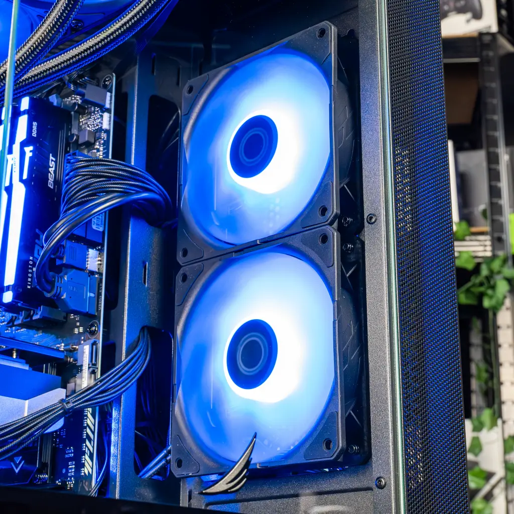 PC Aqua V2 GEFORCE RTX™ 5070 