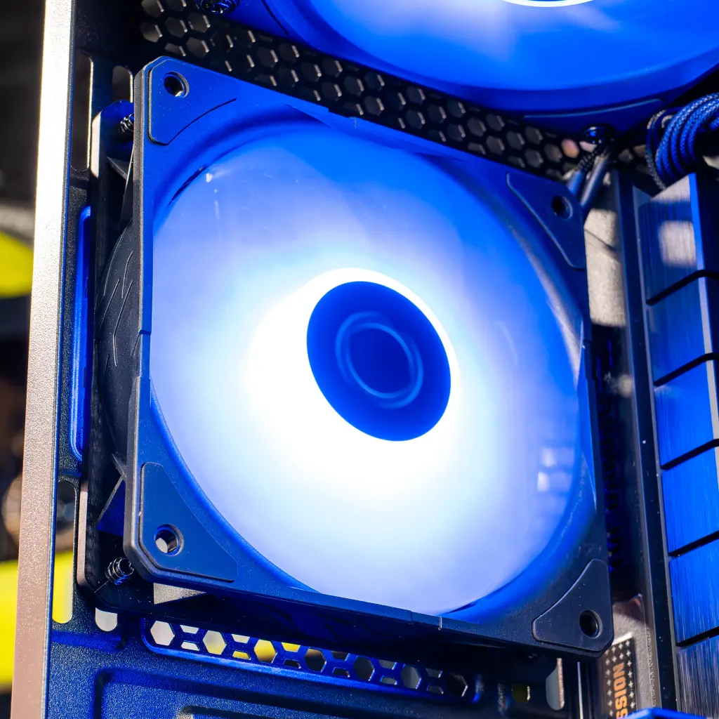 PC Aqua V2 GEFORCE RTX™ 5070 