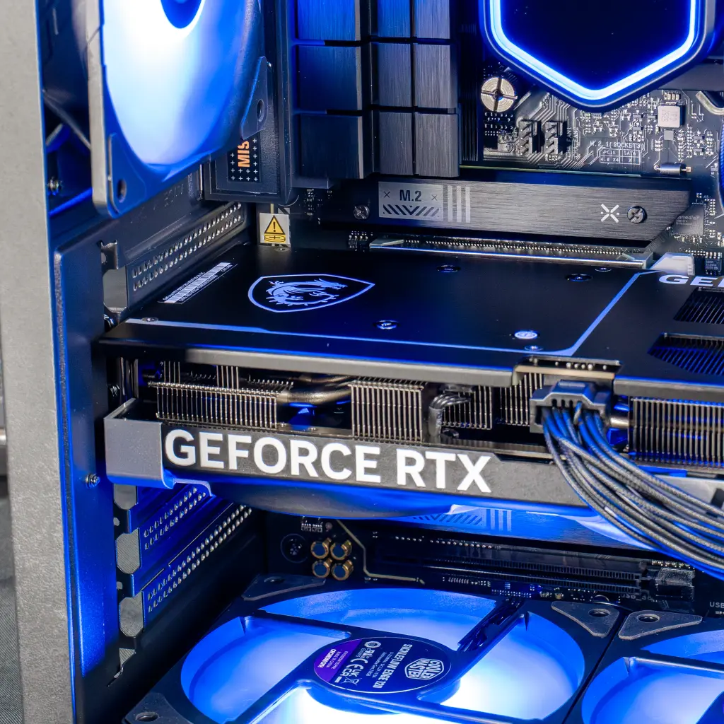 PC Aqua V2 GEFORCE RTX™ 5070 