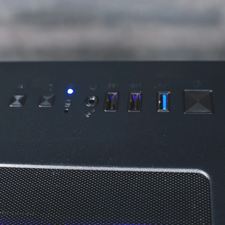 PC STRIKE GeForce RTX™ 5060 Ti 8GB 