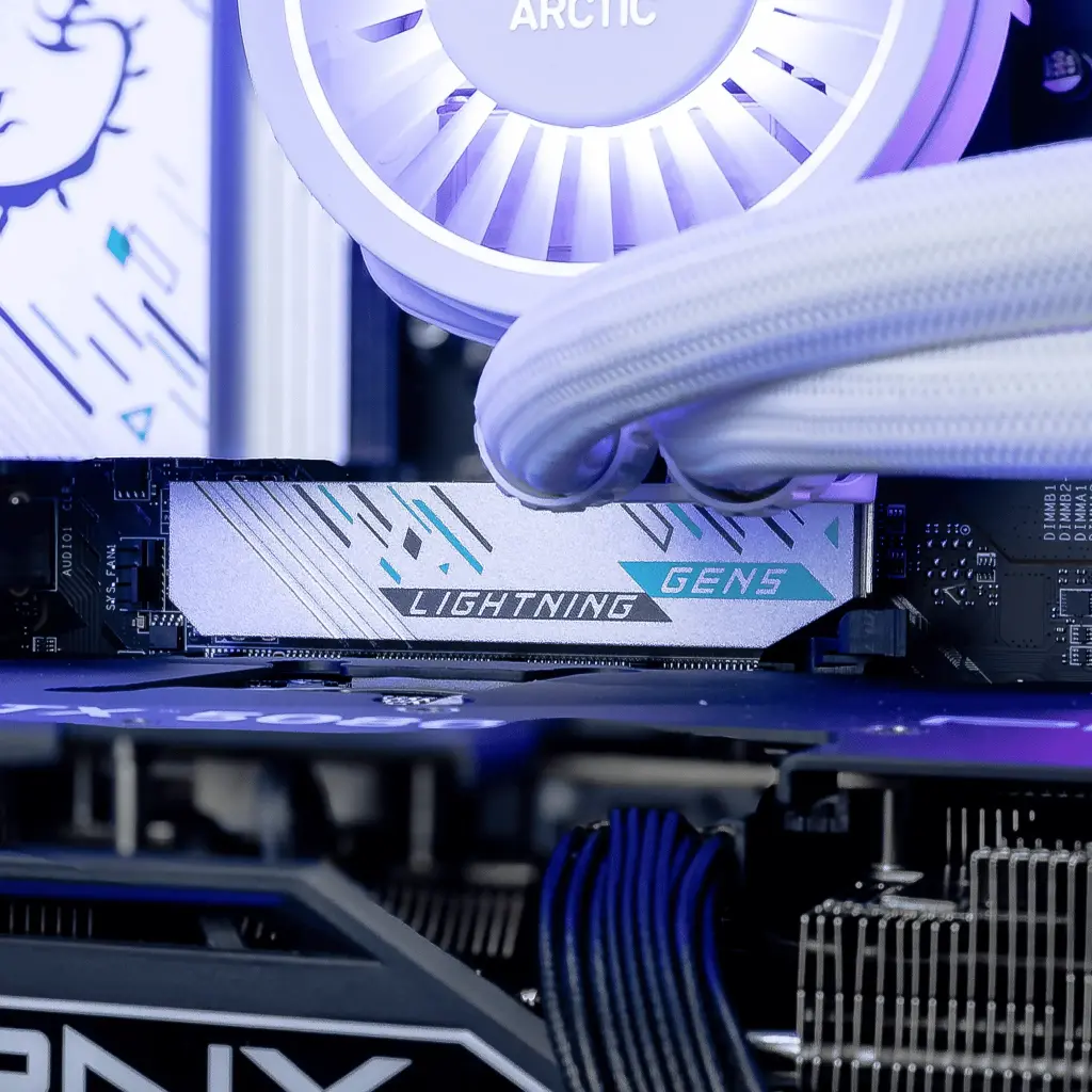 PC Arctic GEFORCE RTX™ 5080
