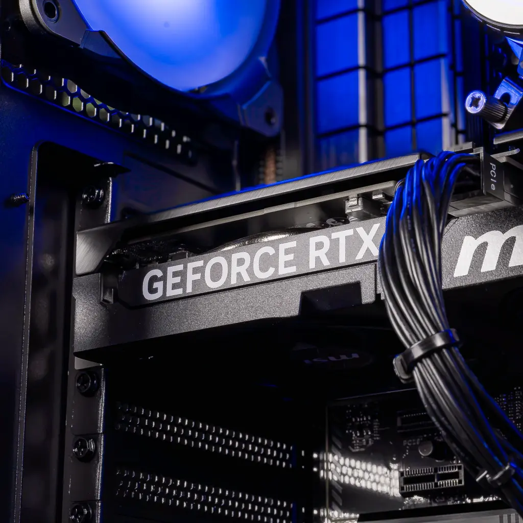 PC Swift GEFORCE RTX™ 5060 Ti 16GB