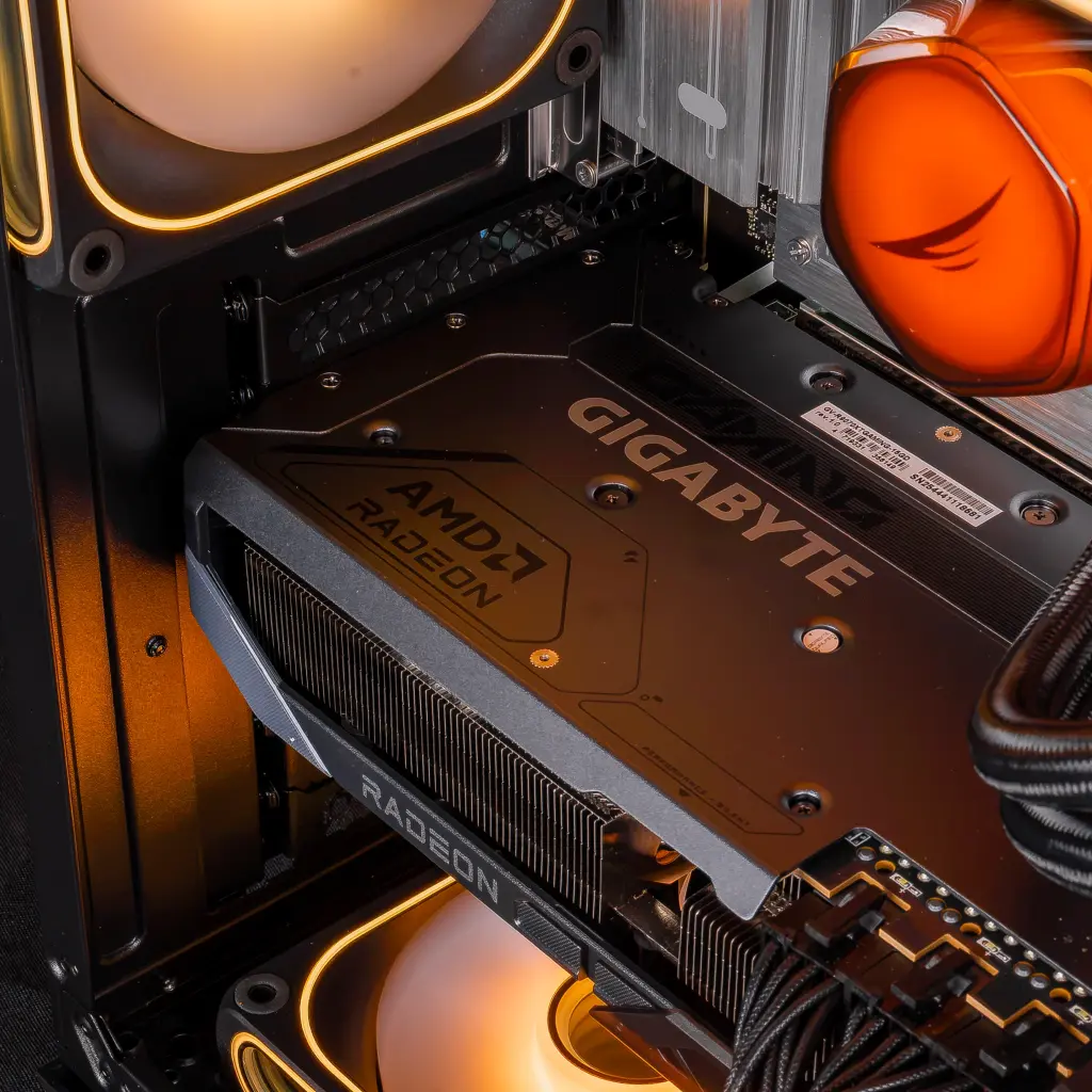 PC Apex V2 Radeon™ RX 9070 XT 16GB