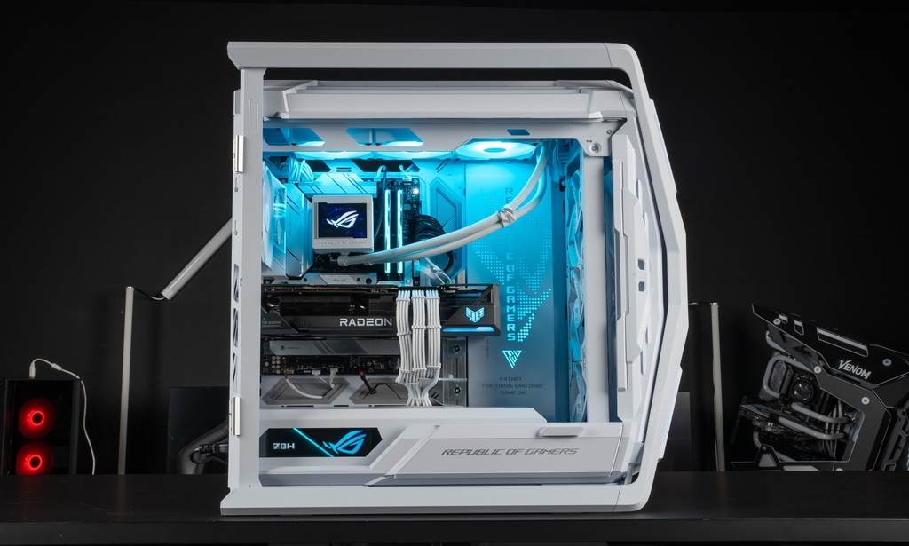 PC Hyperion White RX 7900 XTX Powered by ASUS