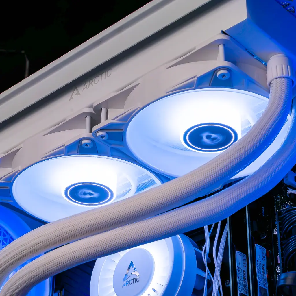 PC French Radeon RX™ 9070 by Corsair