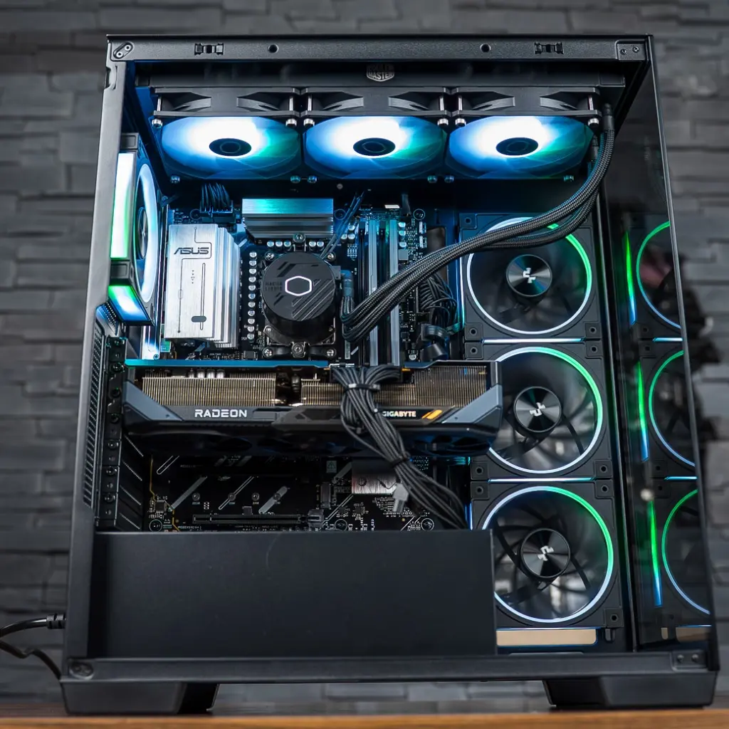 PC Dynamic Radeon™ RX 9070 XT
