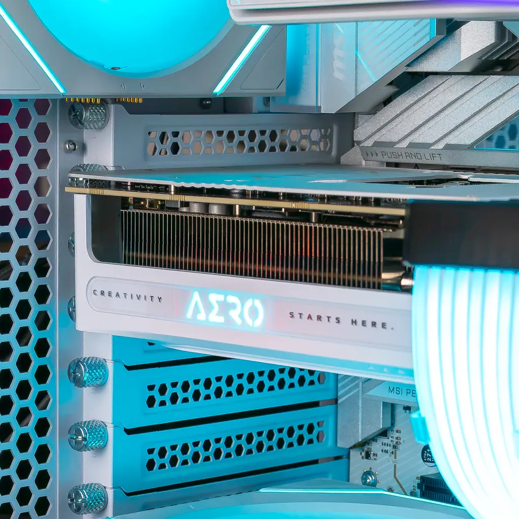 PC Vision GEFORCE RTX™ 5080
