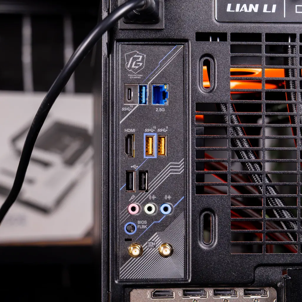 PC Loft Radeon™ RX 9070 GRE 12GB