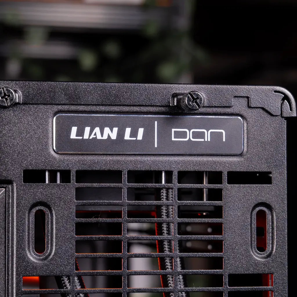 PC Loft Radeon™ RX 9070 GRE 12GB