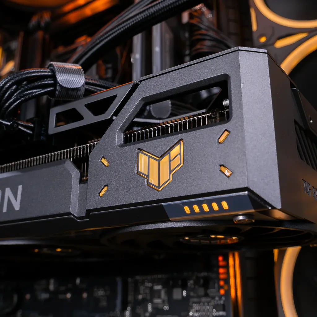 PC Colossus Radeon™ RX 9070 XT 16GB
