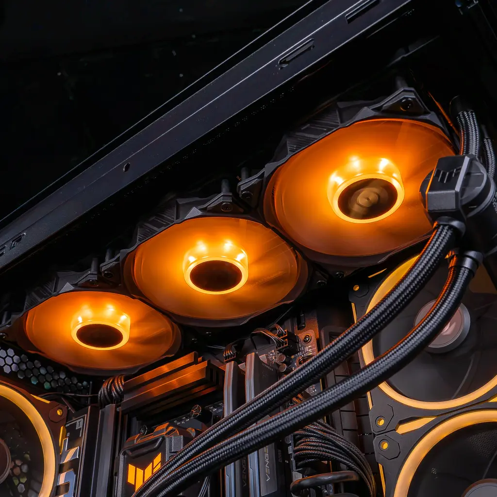 PC Colossus Radeon™ RX 9070 XT 16GB