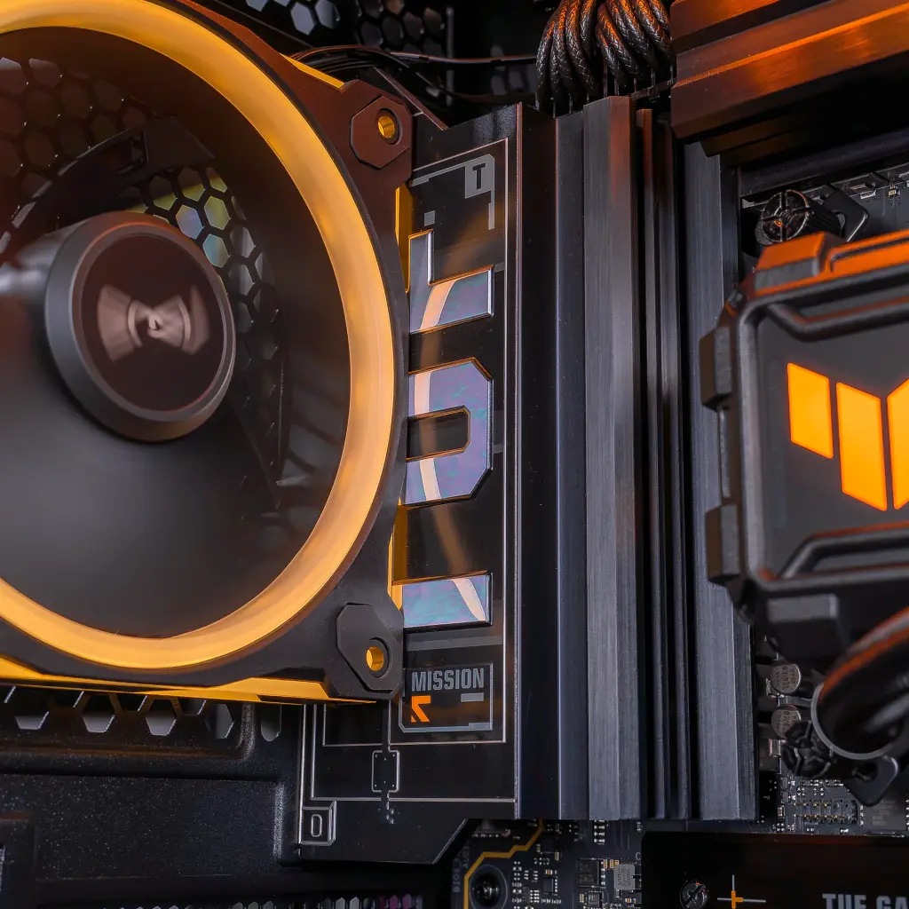 PC Colossus Radeon™ RX 9070 XT 16GB