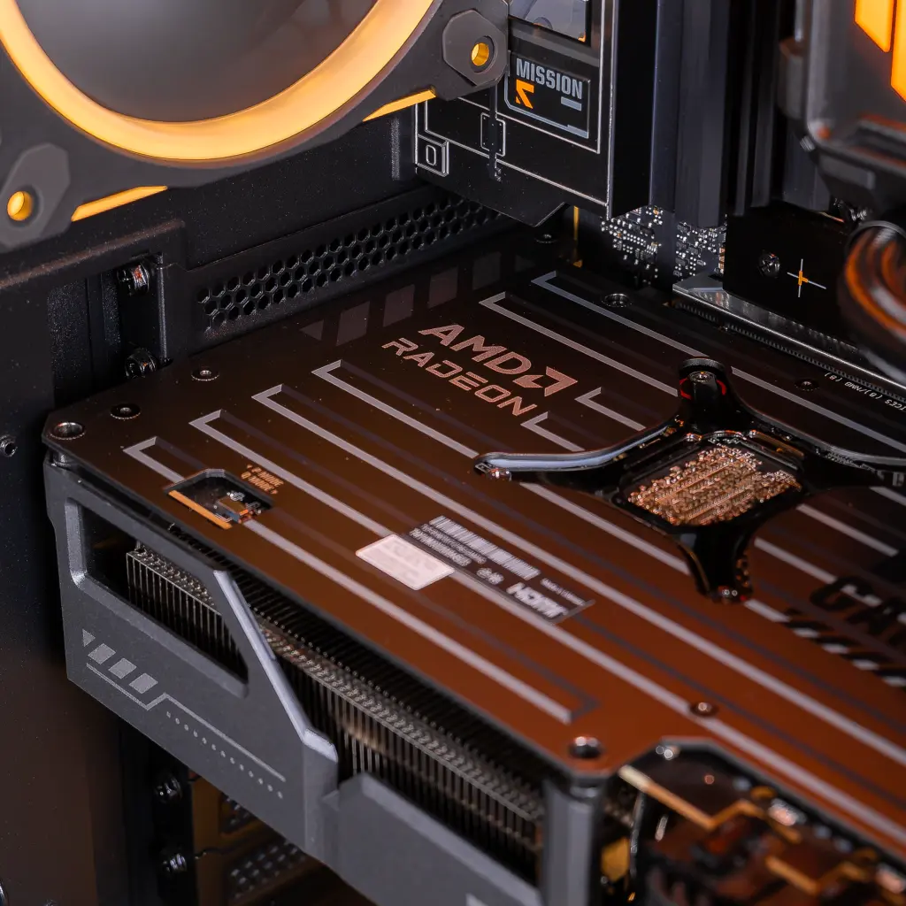 PC Colossus Radeon™ RX 9070 XT 16GB