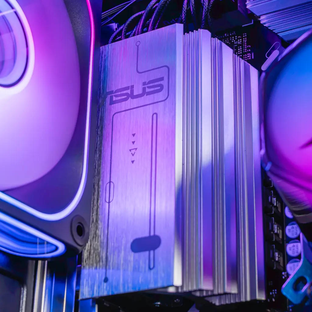 PC Nexaris GEFORCE RTX™ 5080
