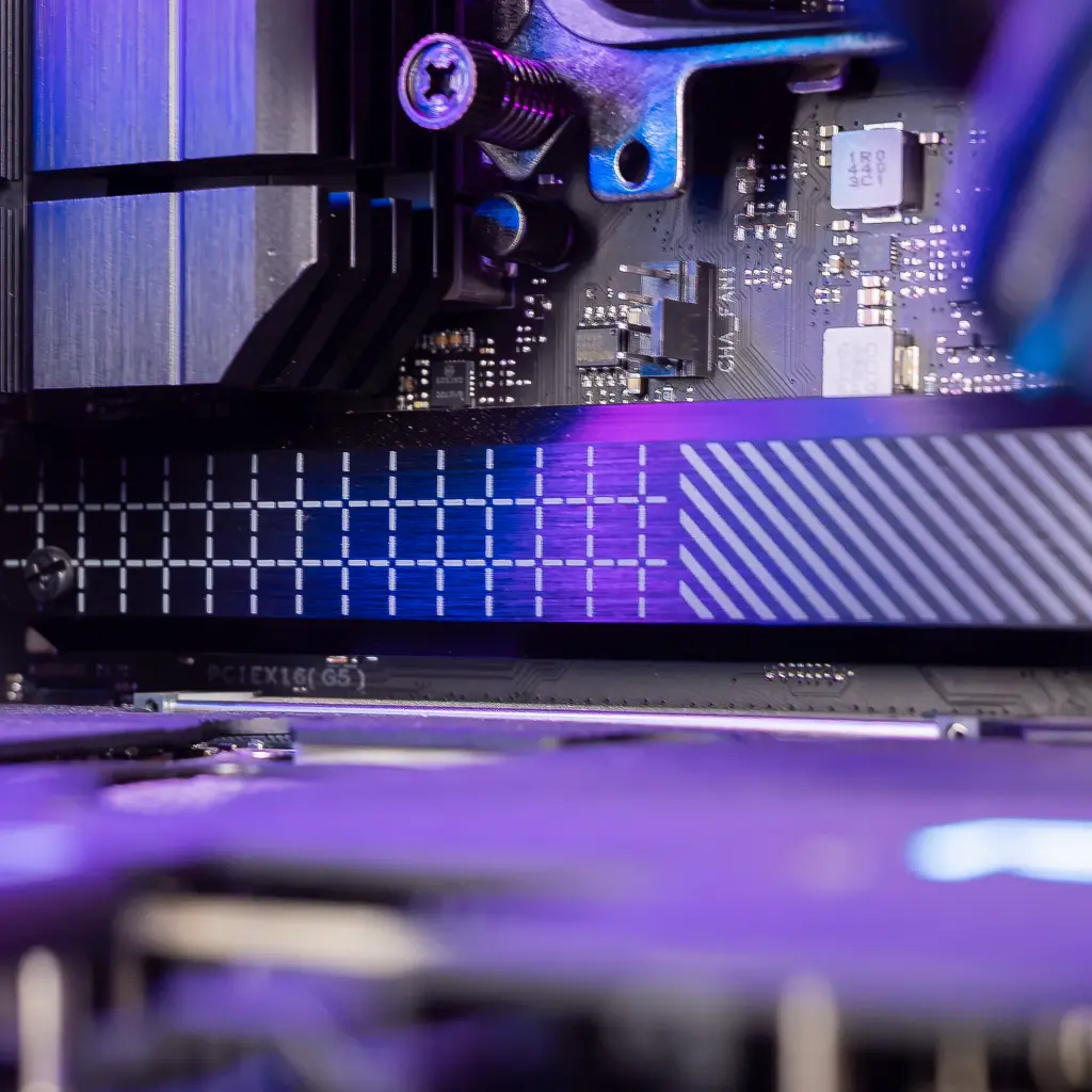 PC Vantor GEFORCE RTX™ 5080 16GB