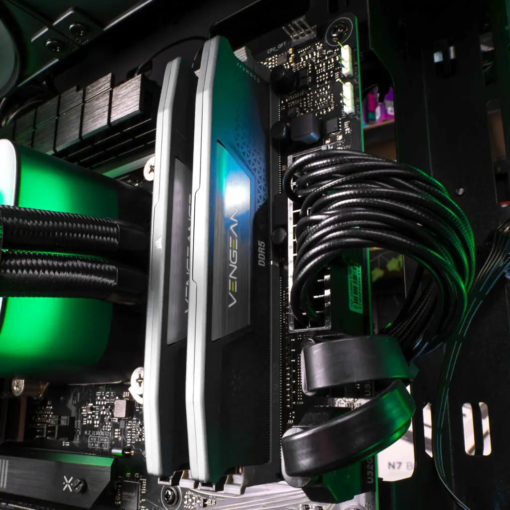 PC Venom GeForce RTX™ 5070 12GB