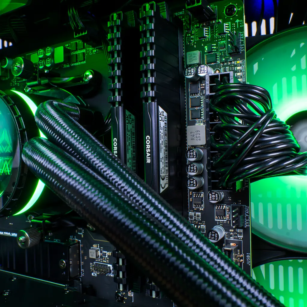 PC CUBI GeForce RTX™ 5060 8GB