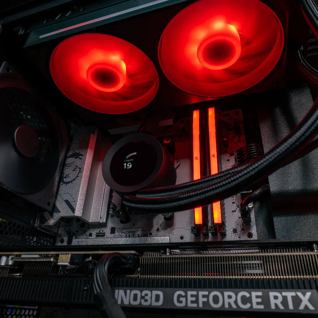 PC Solana GEFORCE RTX™ 5080