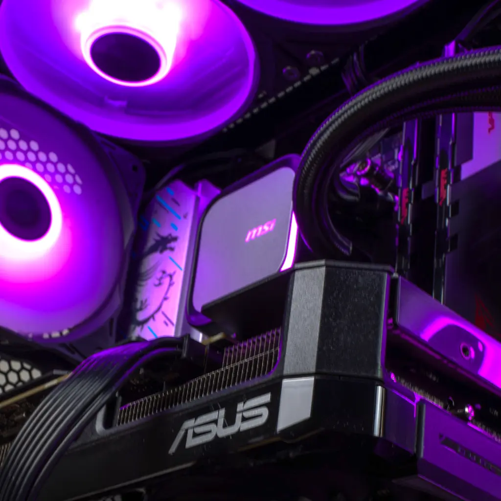 PC Rubis V2 GeForce RTX™ 5070 12GB