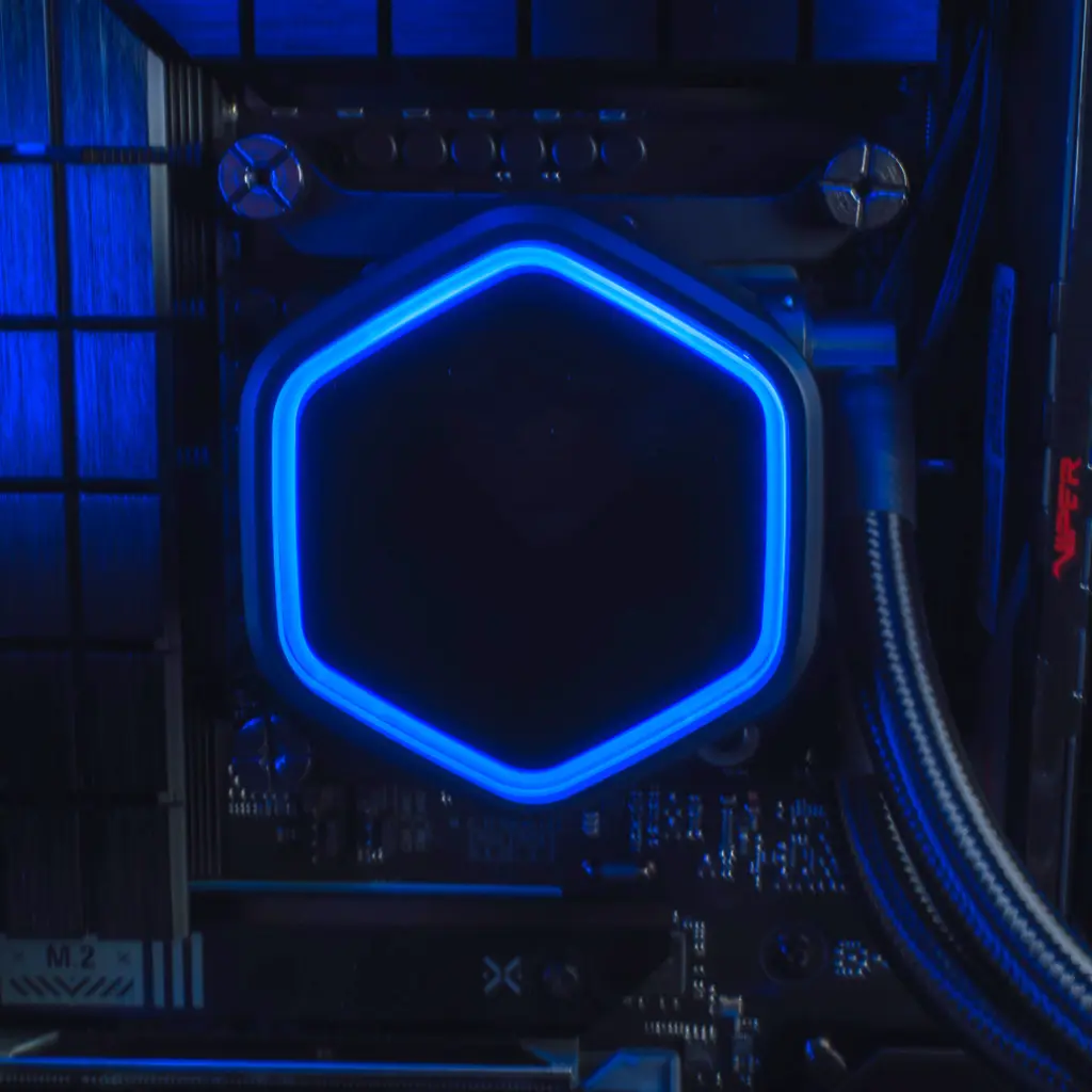 PC AQUA GeForce RTX™ 5060 Ti 16GB
