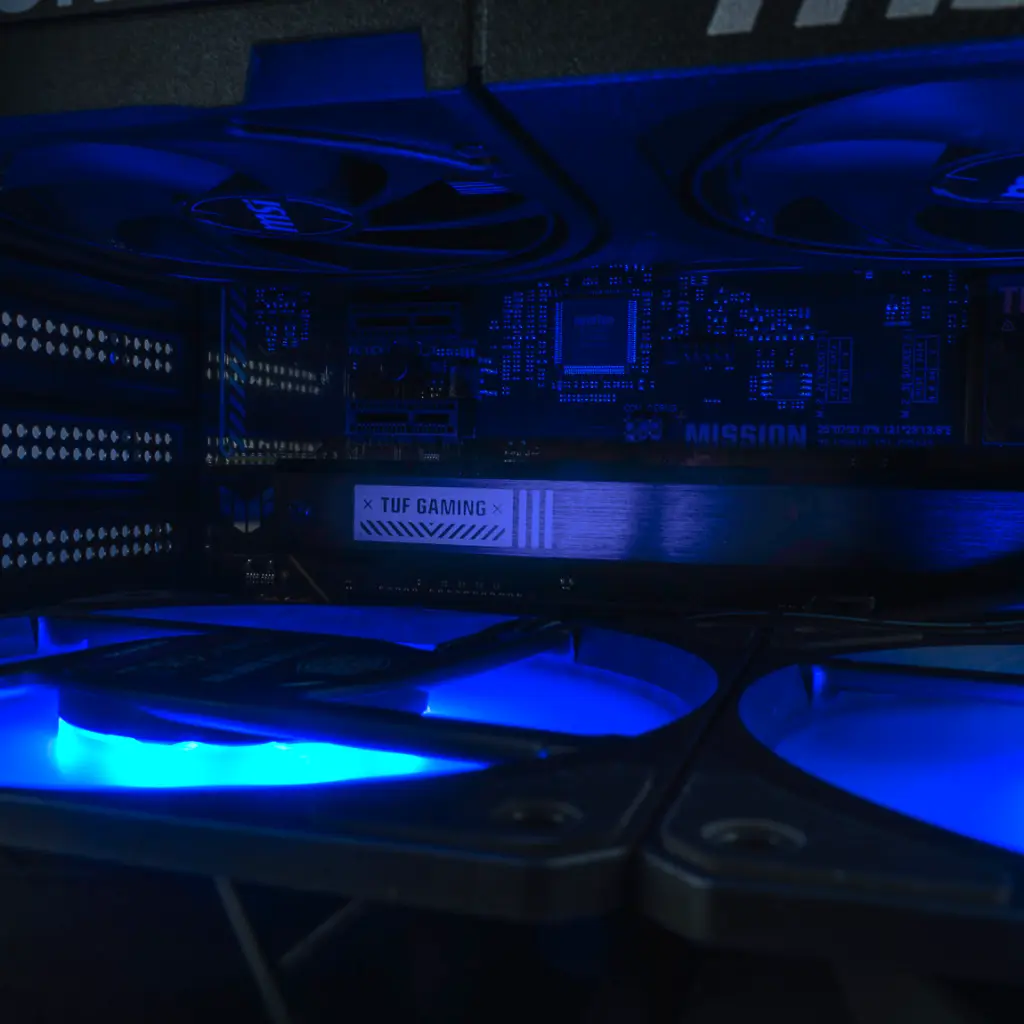 PC AQUA GeForce RTX™ 5060 Ti 16GB