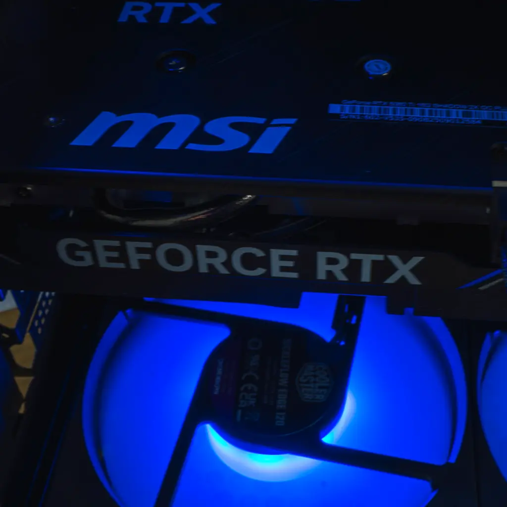 PC AQUA GeForce RTX™ 5060 Ti 16GB