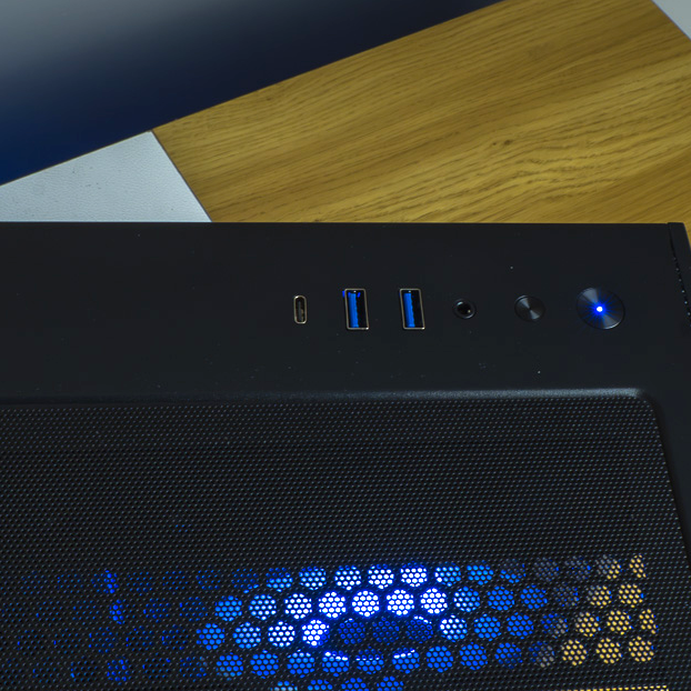 PC AQUA GeForce RTX™ 5060 Ti 16GB