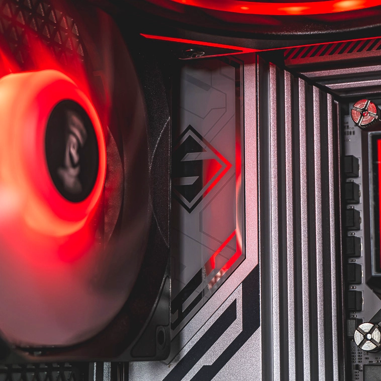 PC Huwie GeForce RTX™ 5070 By XPG