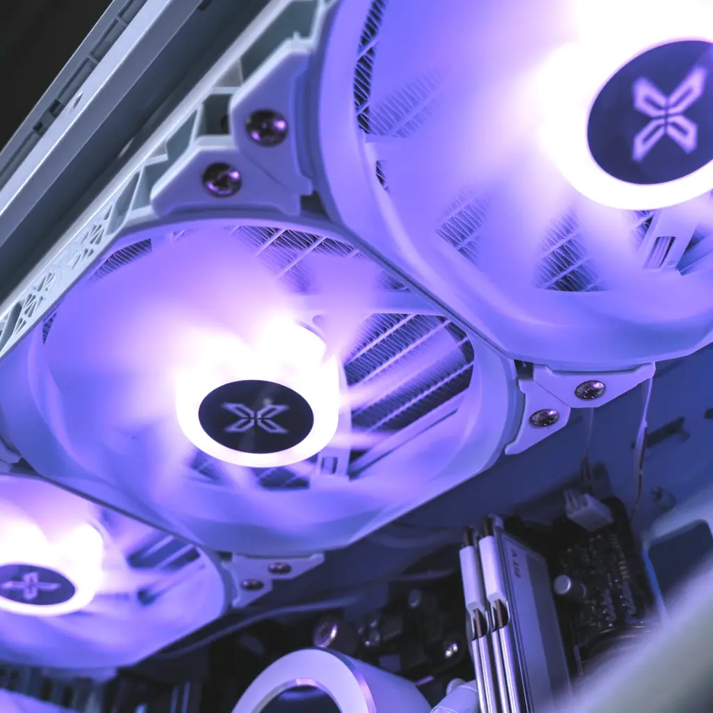 Onyx V2 Radeon™ RX 9070 16GB