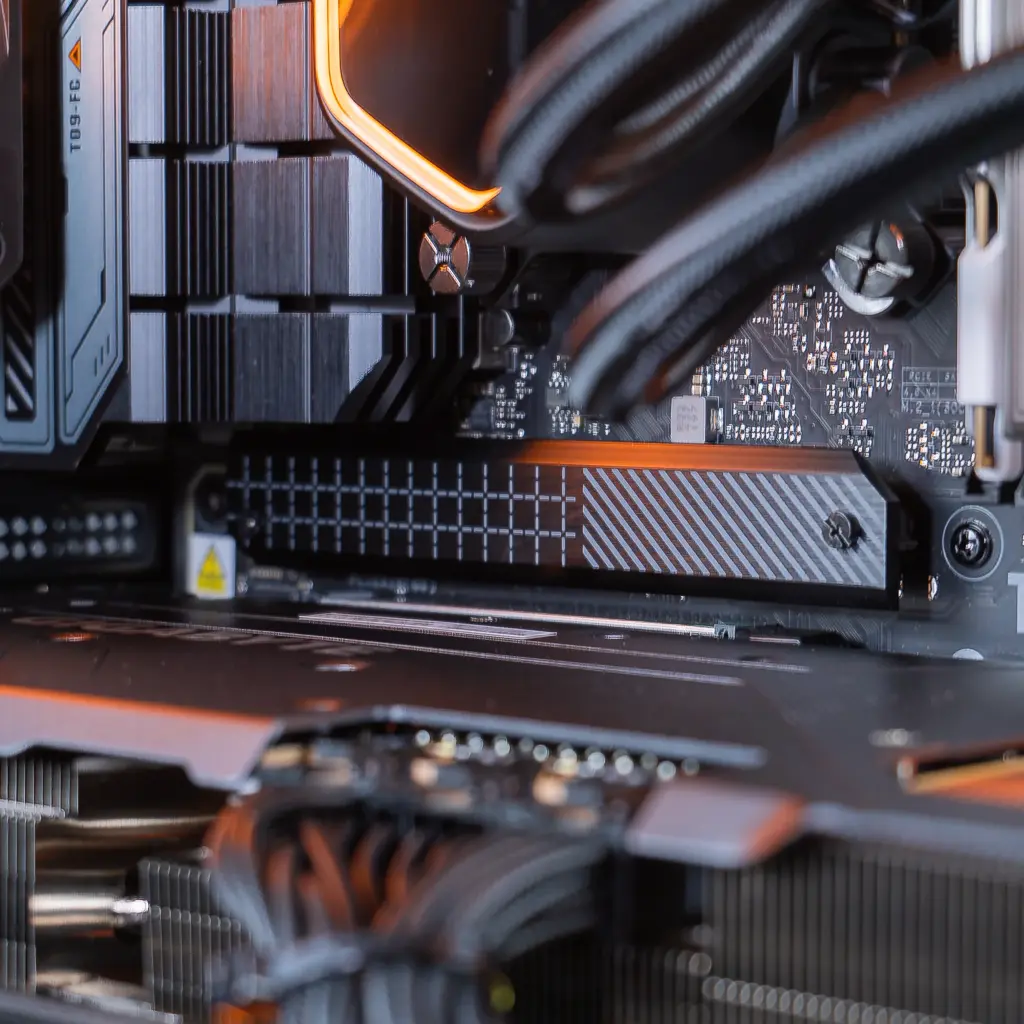 PC Phantom Radeon™ RX 9070 XT 16GB