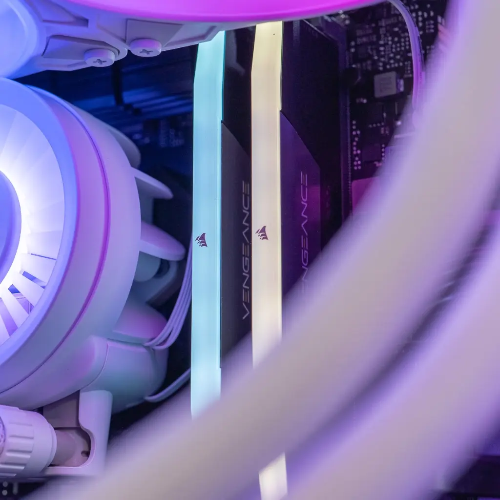 PC Solana GEFORCE RTX® 5080