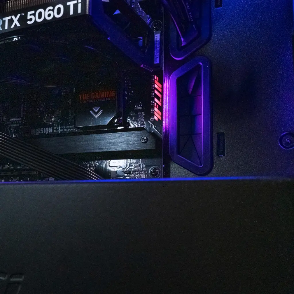 PC Viper GEFORCE RTX™ 5060 Ti