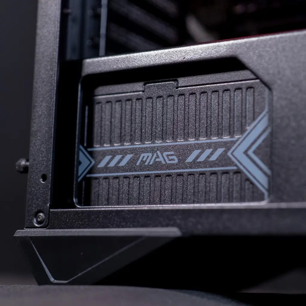 PC Savannah V3 RTX™ 5060 Ti - Powered by MSI