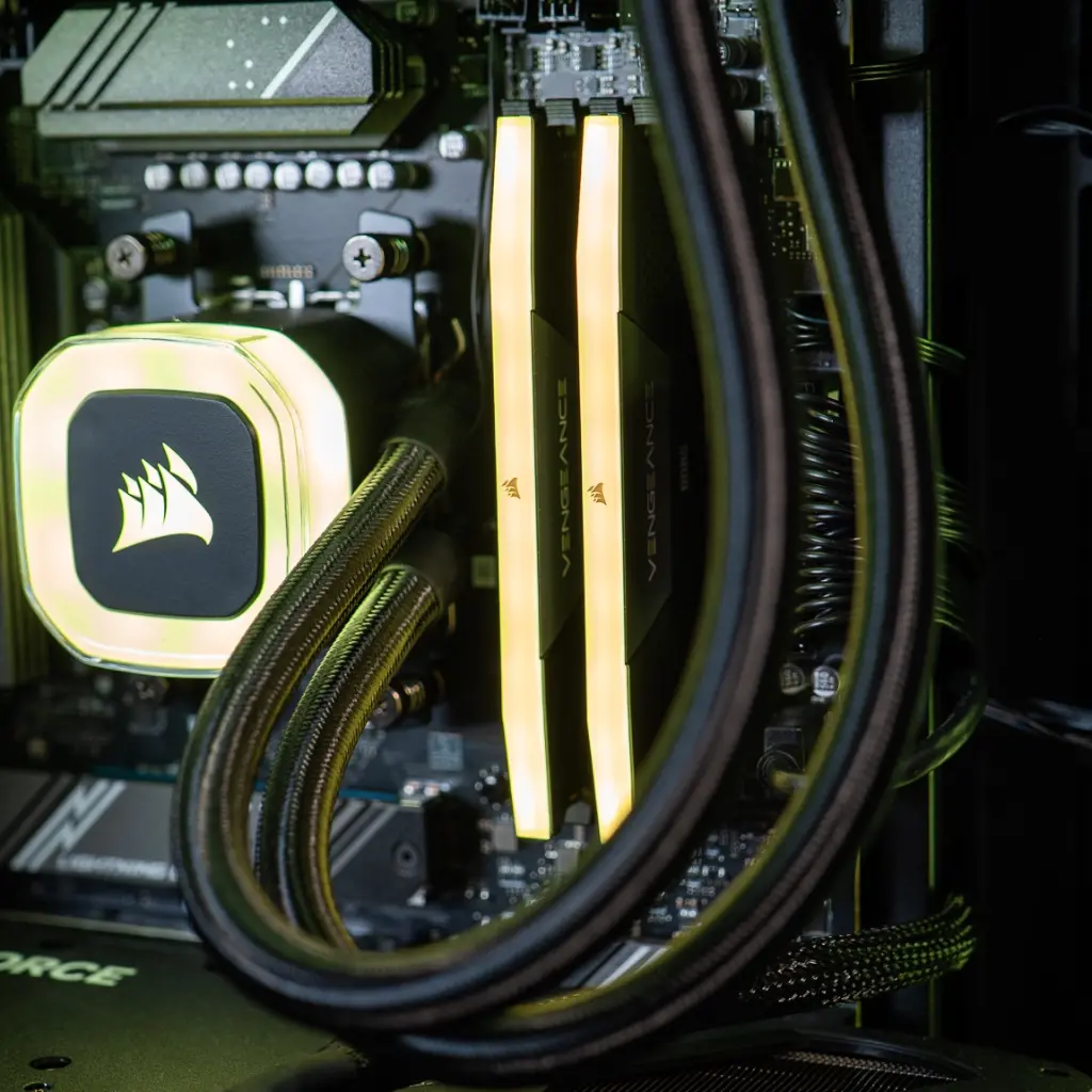 PC Corsair GEFORCE RTX™ 5070 Ti - iCUE Certified