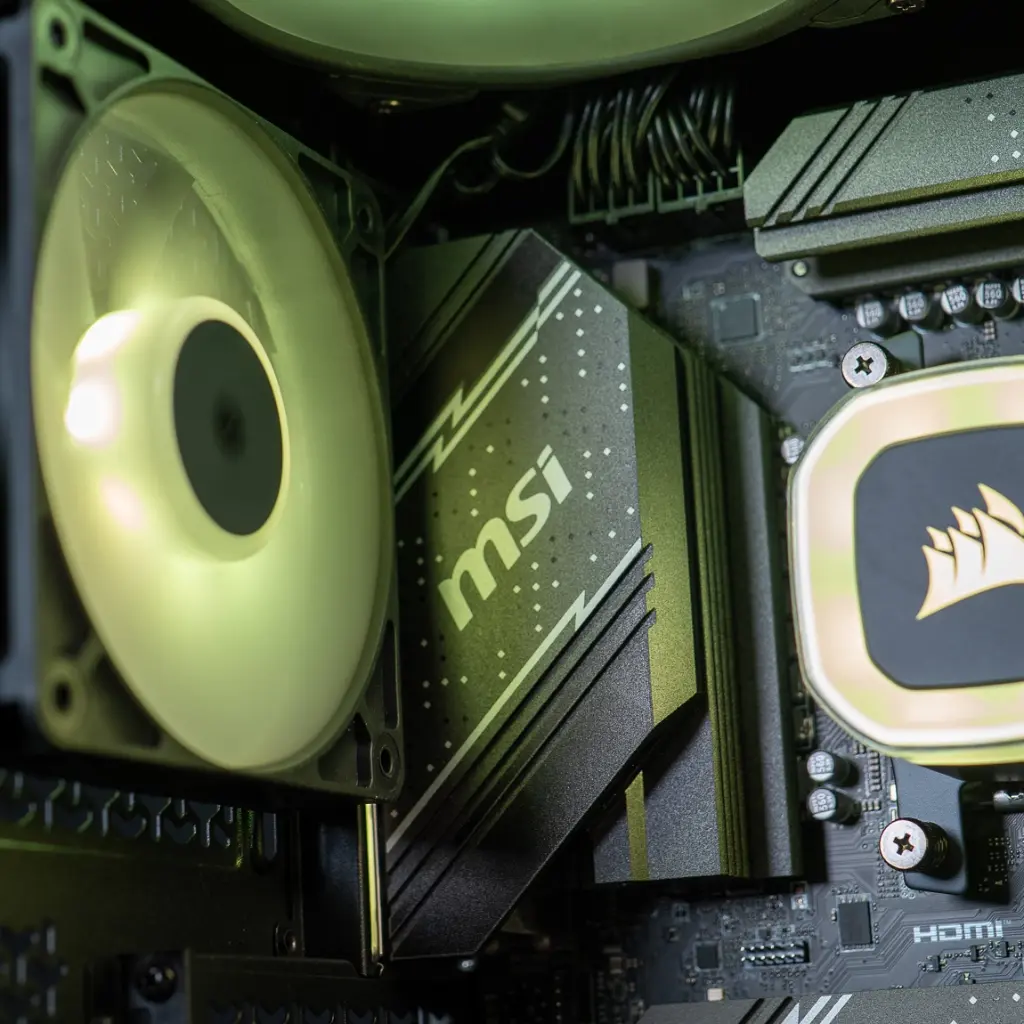 PC Corsair GEFORCE RTX™ 5070 Ti - iCUE Certified
