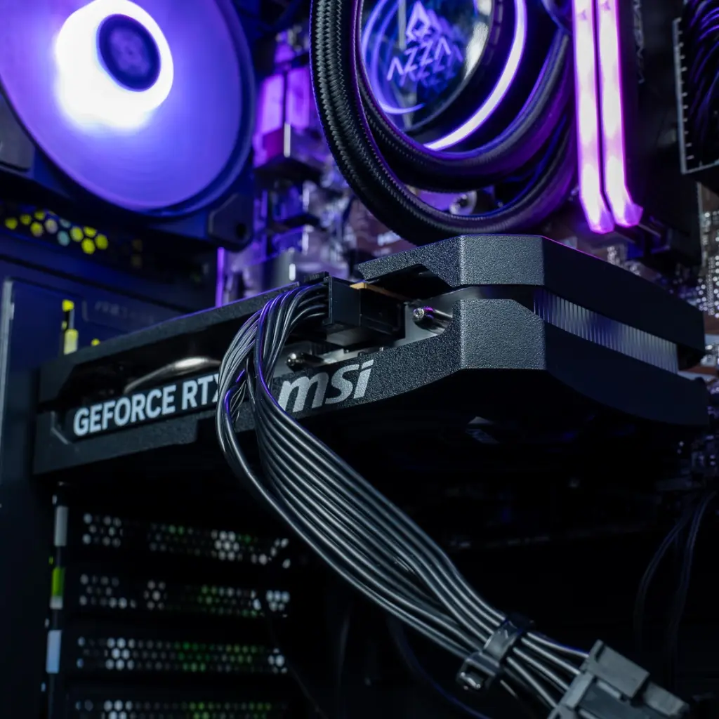 PC Savannah GeForce RTX™ 5060 Ti 8GB 