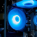 Vue rapprochée du ventilateur arrière MSI rétroéclairé en bleu, évacuant l'air chaud pour maintenir les composants du PC gamer Savannah à une température optimale