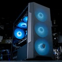 Vue de trois-quarts du PC Savannah mettant en avant sa façade en mesh avec trois ventilateurs MSI ARGB bleus et sa vitre latérale laissant voir la configuration interne