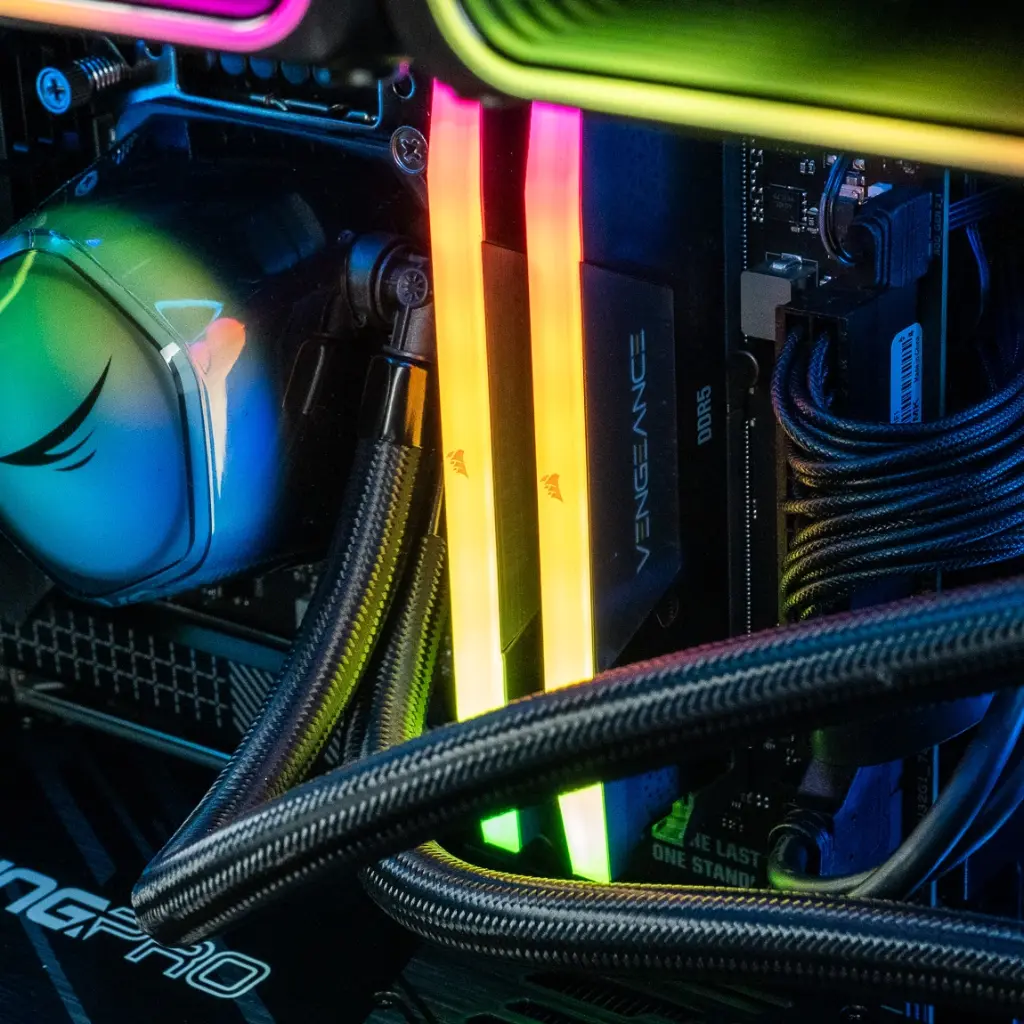 PC Rainbow GEFORCE RTX™ 5070 Ti 