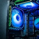 Vue d'un ventilateur ARGB arrière avec éclairage arc-en-ciel et effets de miroir infini à l'intérieur du PC gamer Rainbow V2