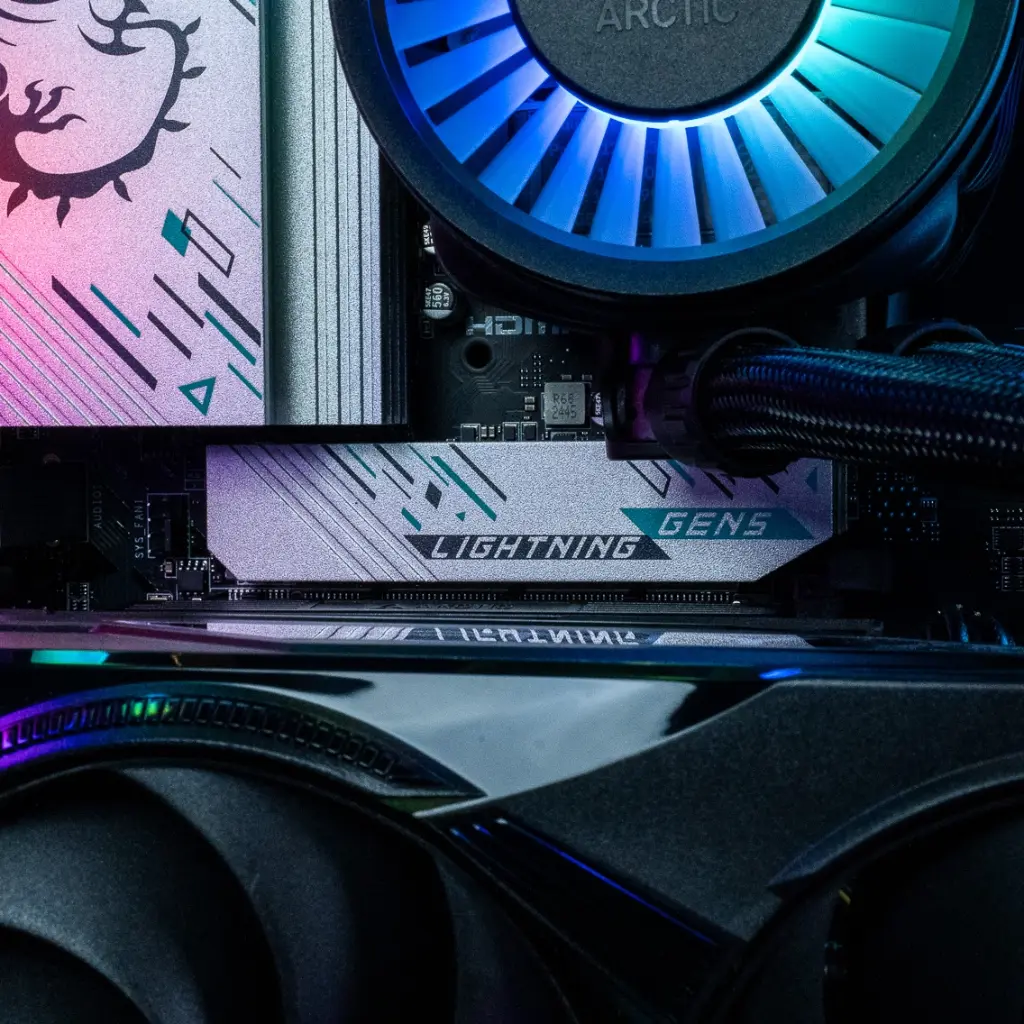 PC Arctic GEFORCE RTX™ 5080