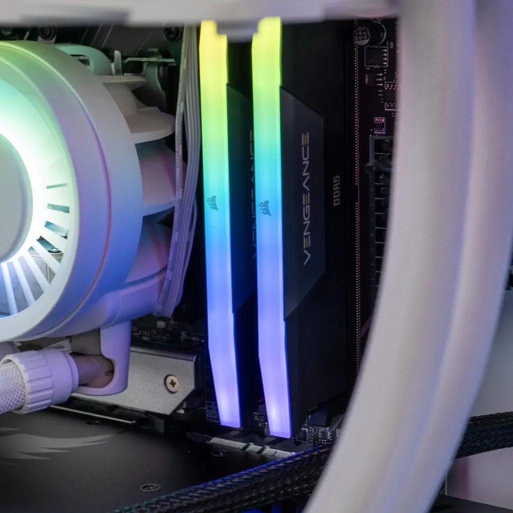 PC Solana GEFORCE RTX™ 5080
