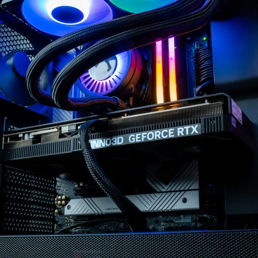 PC Solana GEFORCE RTX™ 5080