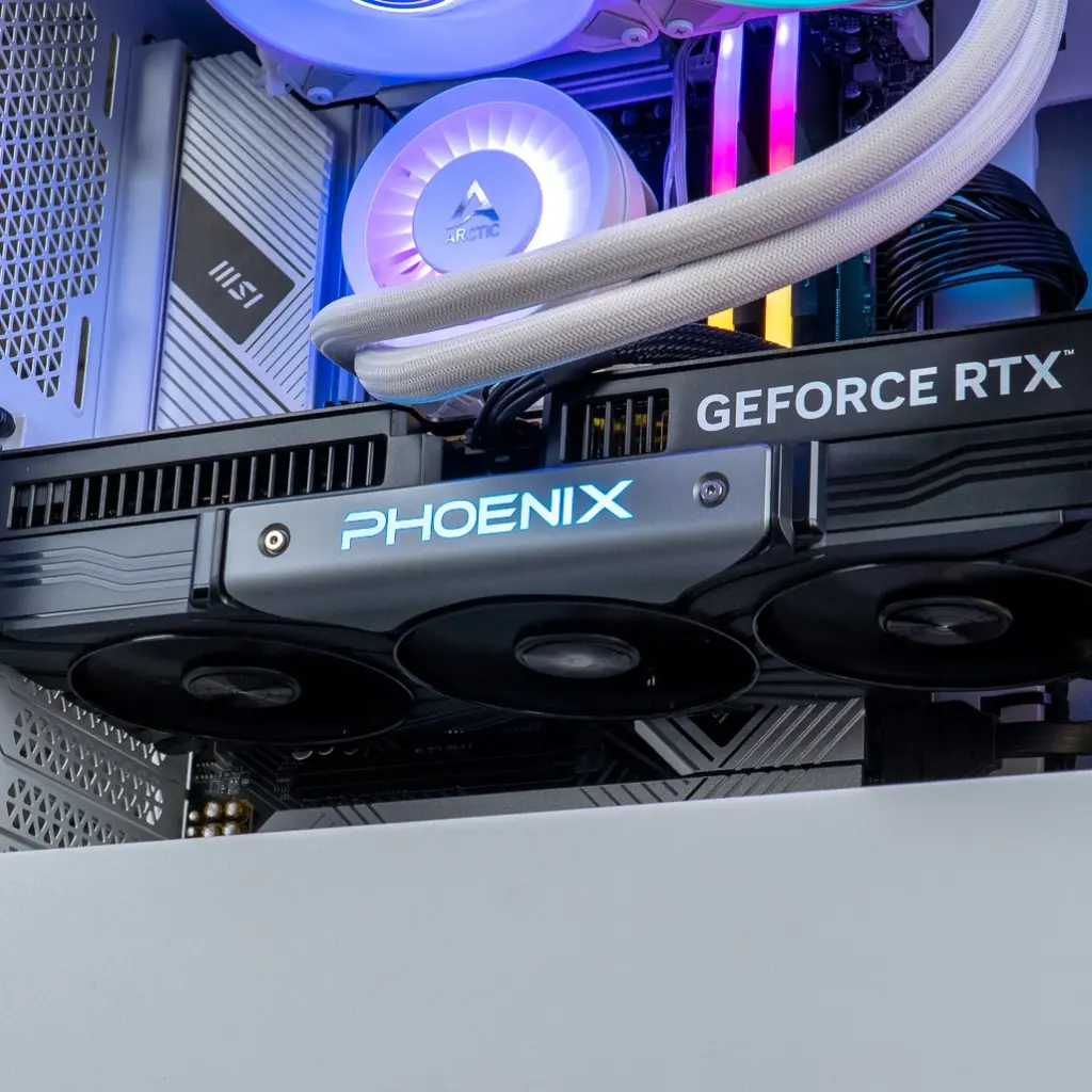 PC Solana GEFORCE RTX™ 5080
