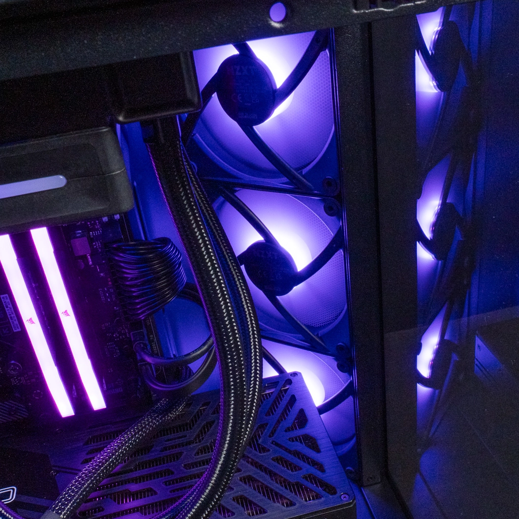 PC Player 6 by NZXT Geforce RTX™ 5070 Ti