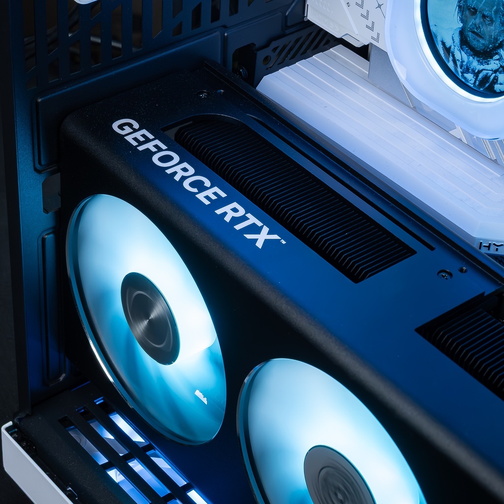 PC Touch Ultimate GEFORCE RTX™ 5090