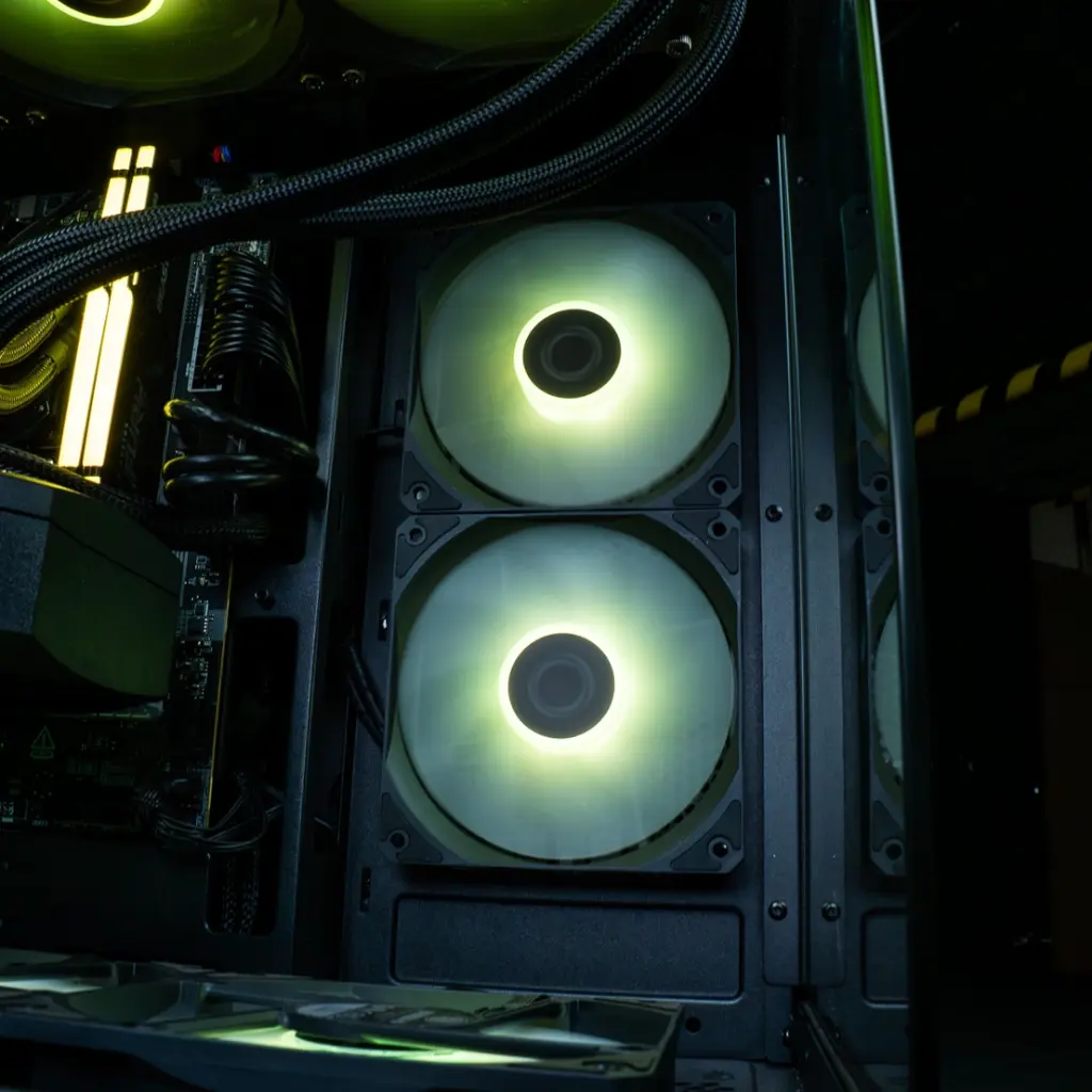 PC Fuego GEFORCE RTX™ 5070 