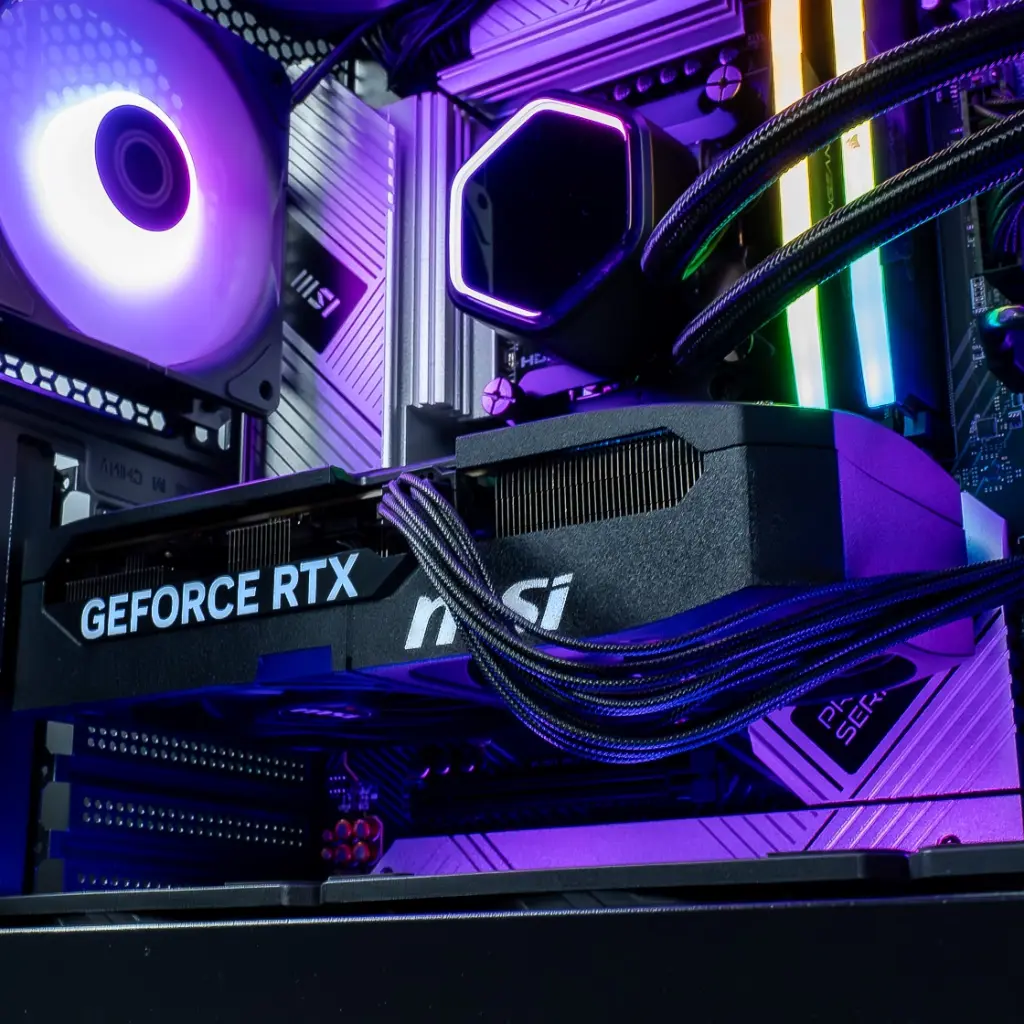 PC Fuego GEFORCE RTX™ 5070 